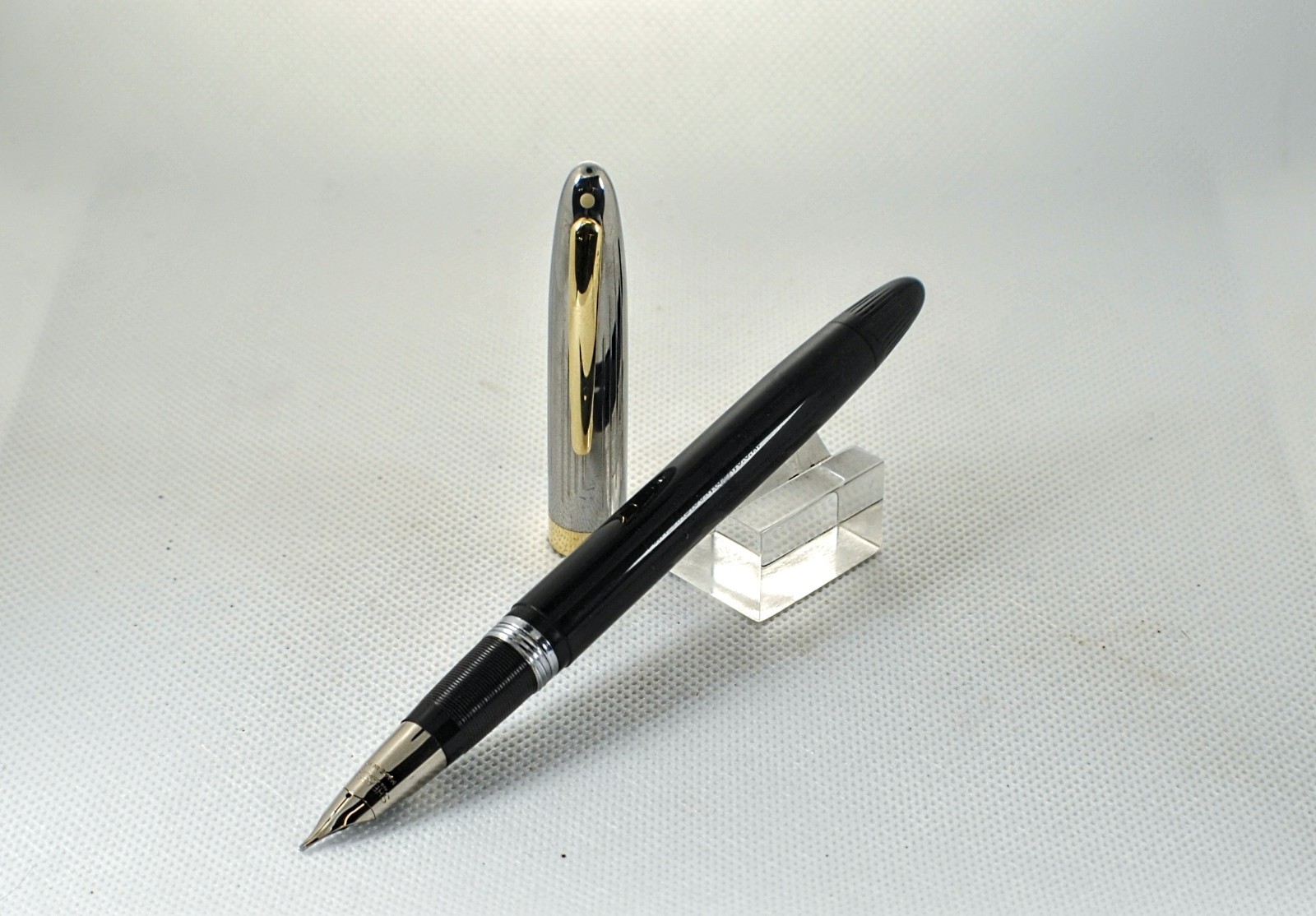 Very Nice Classic Black Snorkel Clipper, Smooth Medium Palladium Nib, RESTORED
