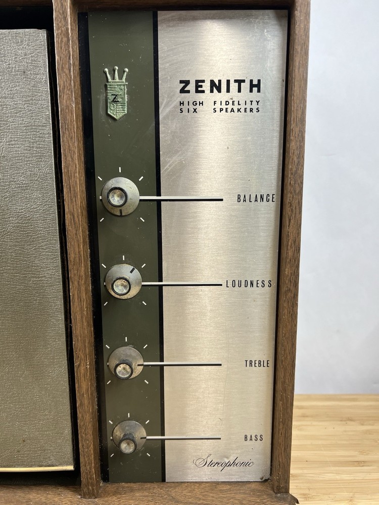 Zenith X560 Solid State Stereo Record Player Micro-Touch 2G Flip-Down Turntable