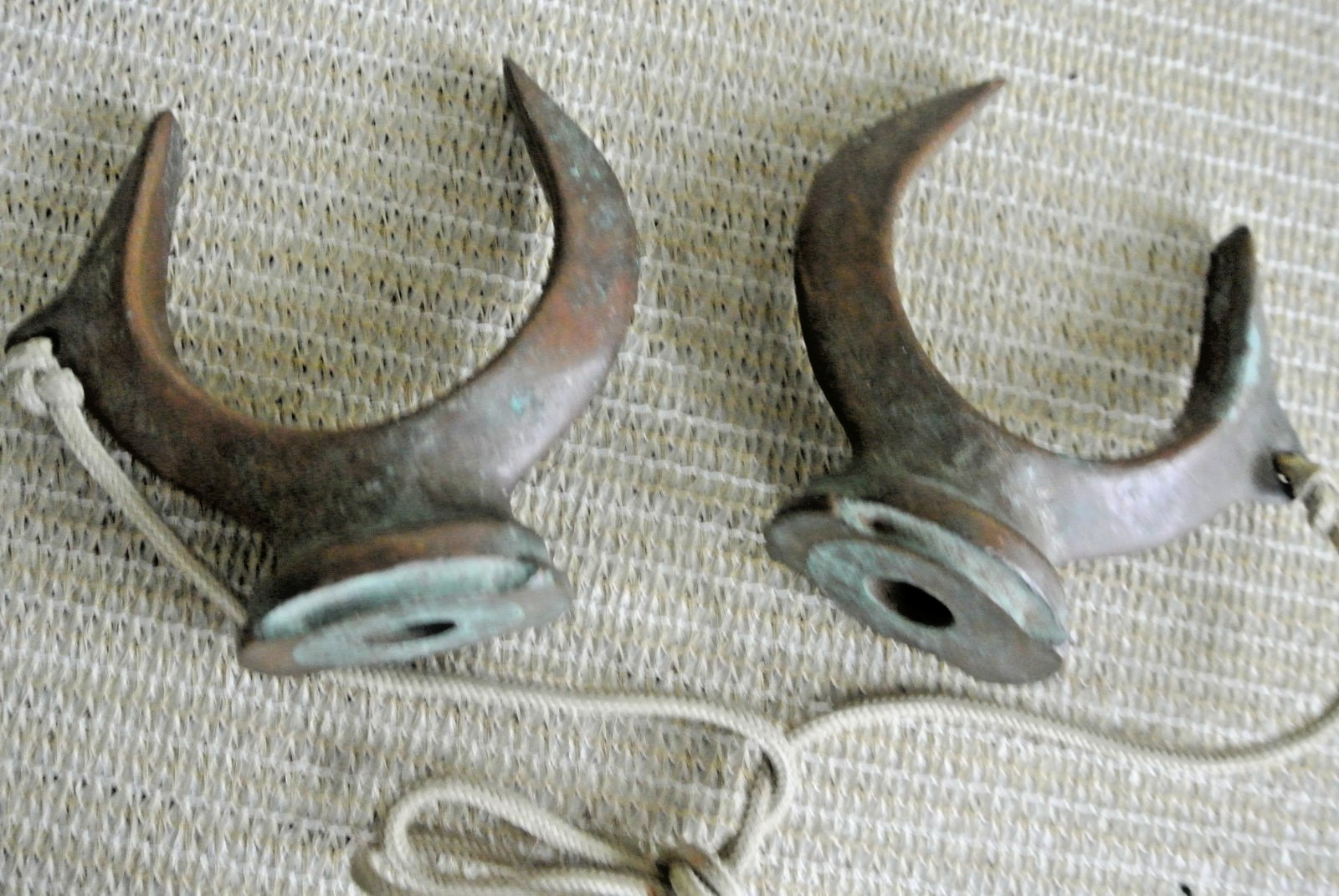 VTG Oarlock? Bronze Oar Locks Pair w/ Flat Mount Sockets