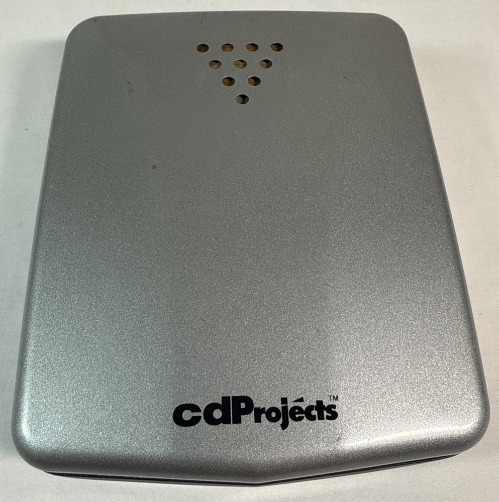 CDProjects / Hard Shell Storage Case / Holds 24 Disks