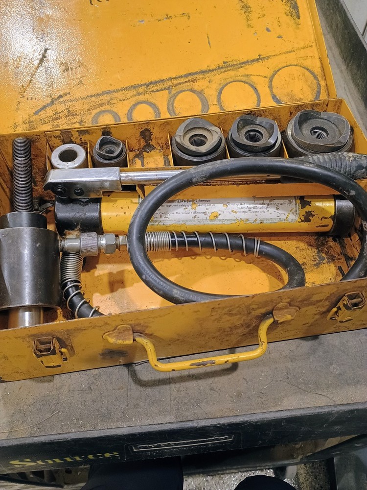 Manual Hydraulic Pump Knockout Driver Kit- SLIGHTLY USED