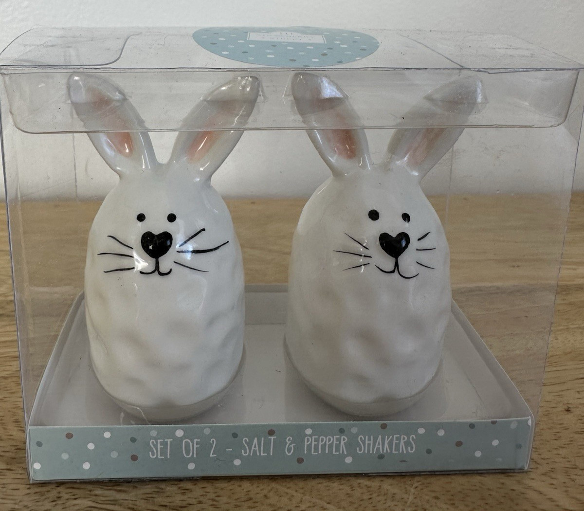 10 Strawberry Street Easter Bunny Salt & Pepper Shakers Dimpled Surface NEW