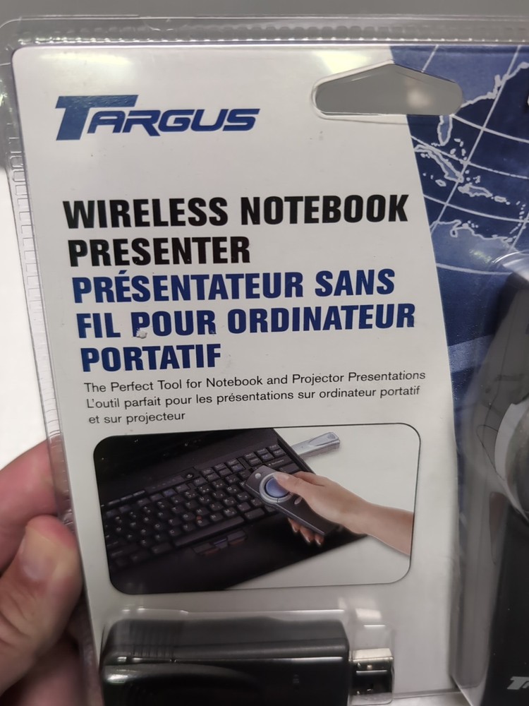 Targus Notebook Wireless Presenter Laser Pointer Clicker PAUM30C