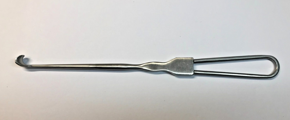 V. Mueller NL1003 Cushing Retractor 9"