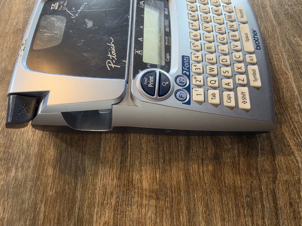 Brother PT-1880 P-Touch Label Maker - TESTED WORKING