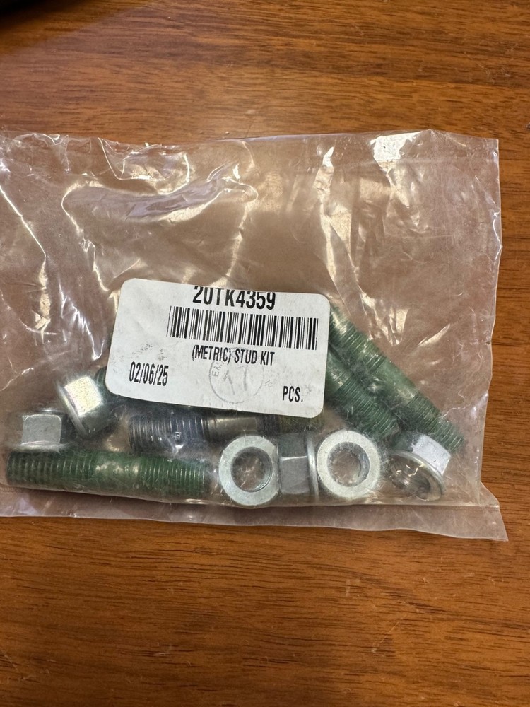 Muncie CS6B Series PTO Stud Kit for 6 bolt pattern