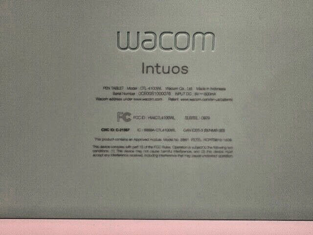 Wacom Intuos Bluetooth Graphics Drawing Tablet