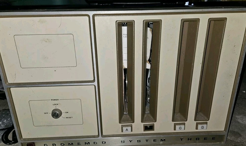 Vintage Rare CROMEMCO SYSTEM THREE COMPUTER AS IS UNTESTED Unit Only ..