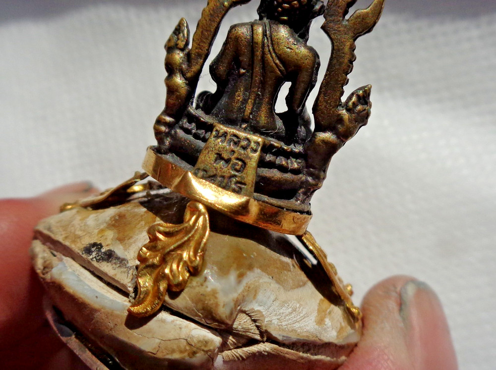 EASTERN SOLID SILVER MOUNTED MOONSTONE & BUDDHIST DEITY ON FOSSIL SHELL ALTAR