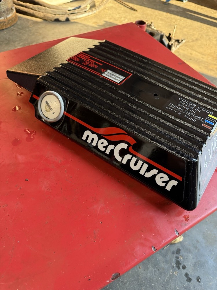 Mercruiser 4.3 V6 engine cover