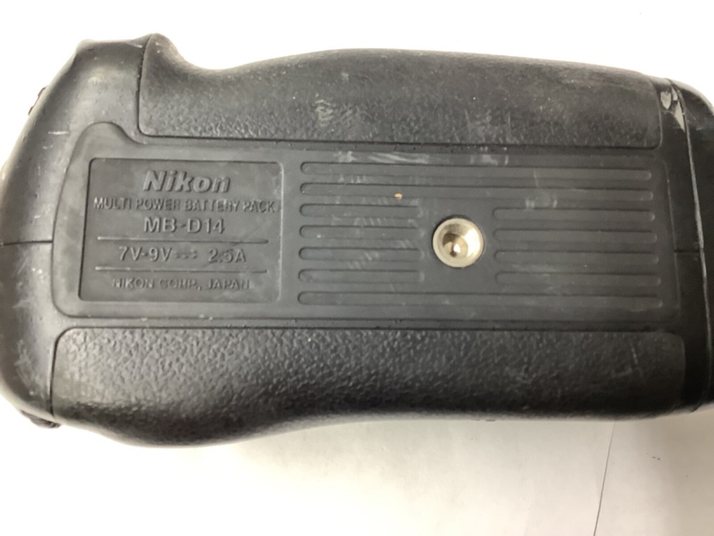 Genuine Nikon MB-D14 Multi Battery Power Pack for D600, D610