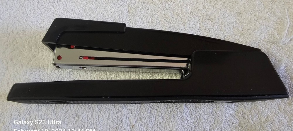 (2) Stanley Bostitch Classic Desktop Stapler Black Model B440