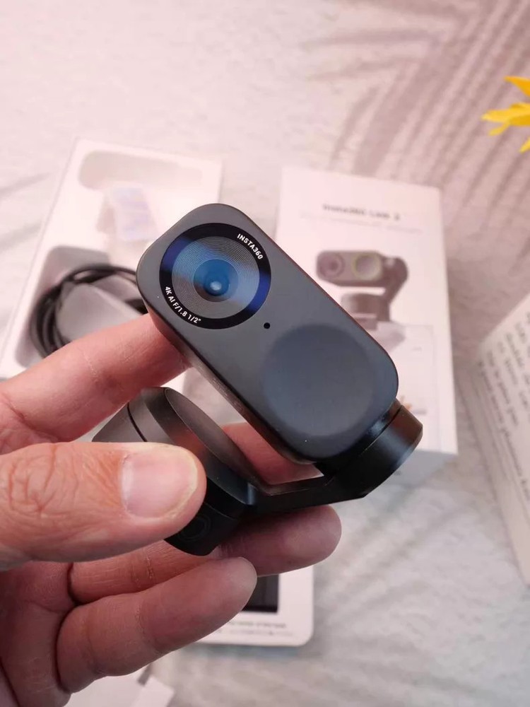 Insta360 Link 2 - 4K AI PTZ Webcam for Streaming, Gaming & Conferencing