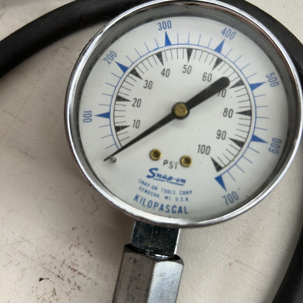 Snap-On Vintage Compression Test Kit w/ Storage