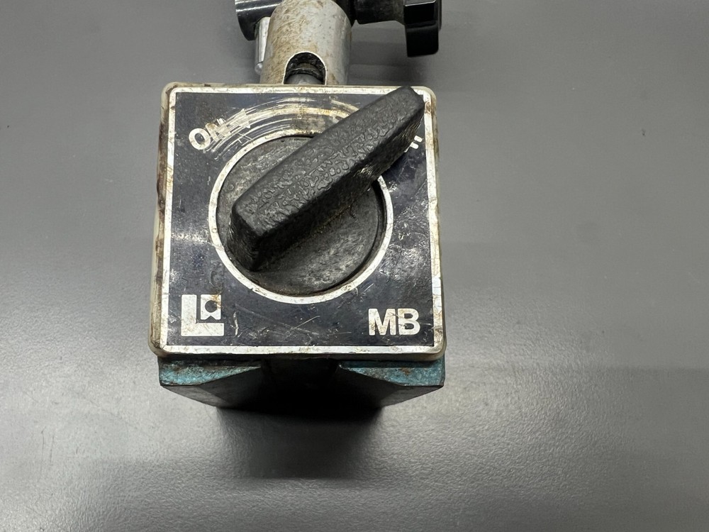 VINTAGE DOUBLE ROD MAGNETIC BASE HOLDER FOR DIAL TEST INDICATOR