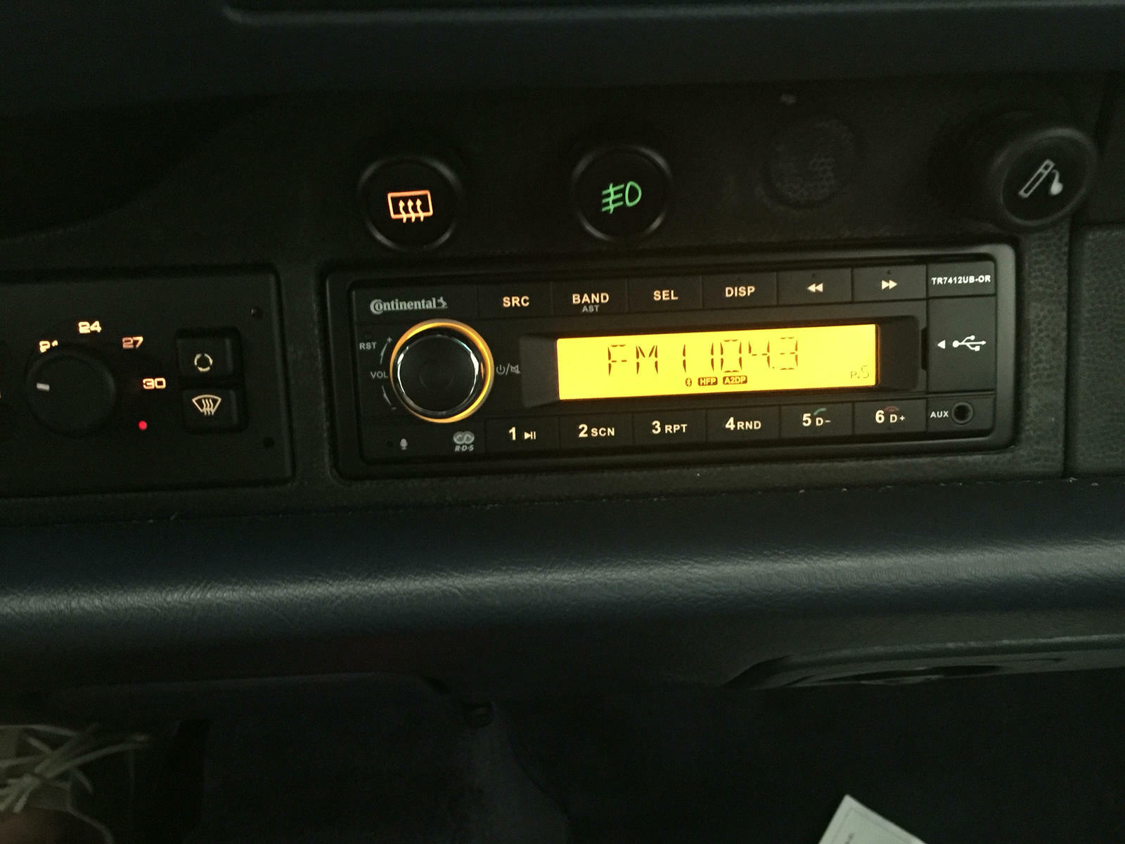 OpenBox VDO CONTINENTAL TR7412UB-OR PORSCHE MERCEDES 12v RADIO *ORANGE DISPLAY