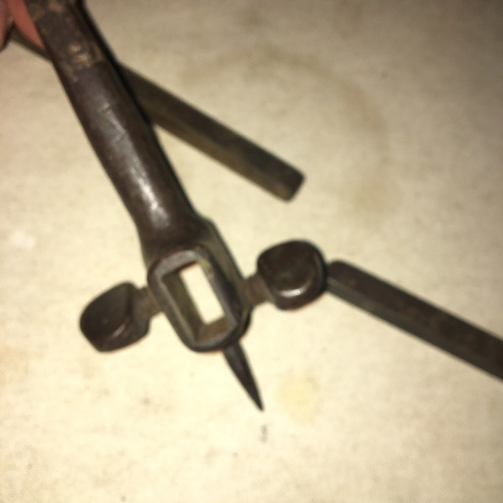 ANTIQUE COMPASS SCRIBE HAND TOOL CAST IRON WOODWORKING BLACKSMITH