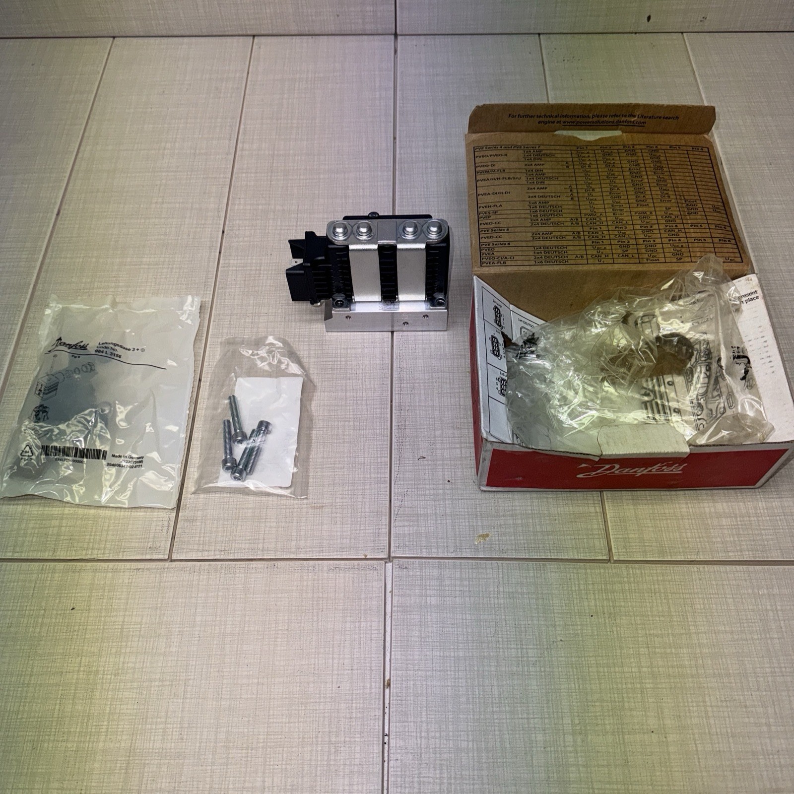 DANFOSS PVEH 32 (S7) ACTUATOR W/ PASSIVE FAULT MONITORING, NEW, MAKE OFFER!