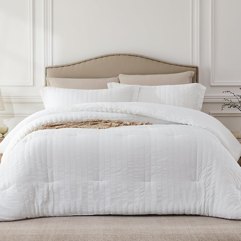 Luxurious White Queen Comforter Set - 3-Piece Seersucker Bedding Ensemble