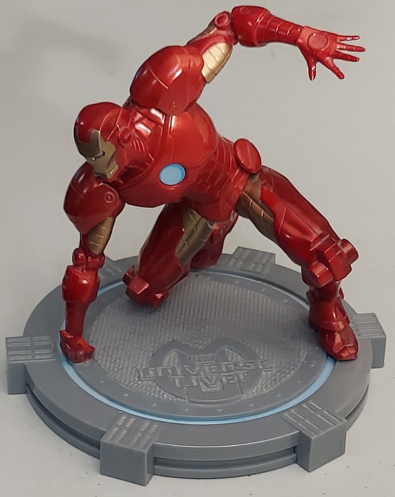 Exclusive Iron Man Marvel Universe Live Statue