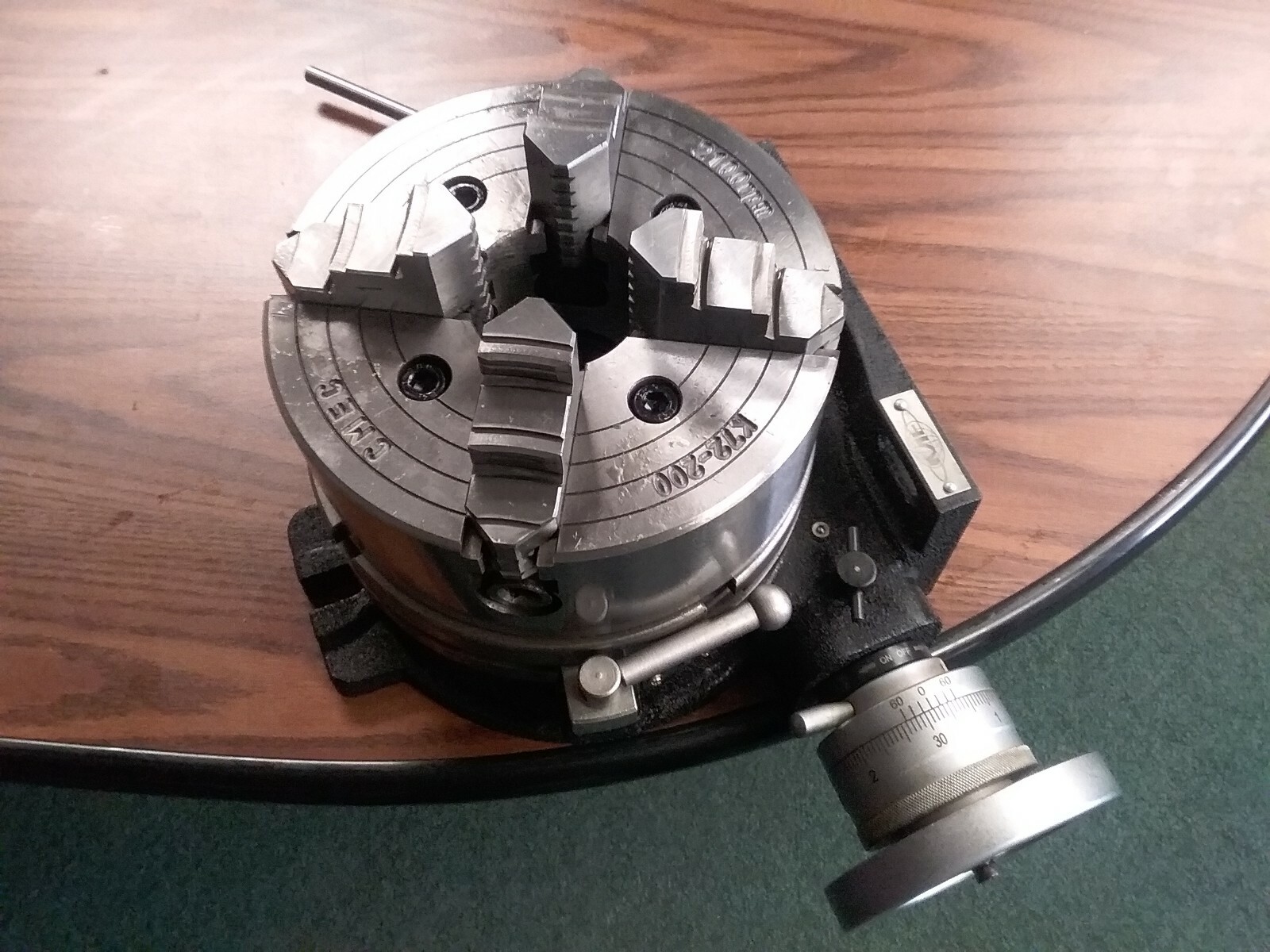 8" HORIZONTAL & VERTICAL ROTARY TABLE w. 8"-4 jaw independent chuck 4 T-nuts