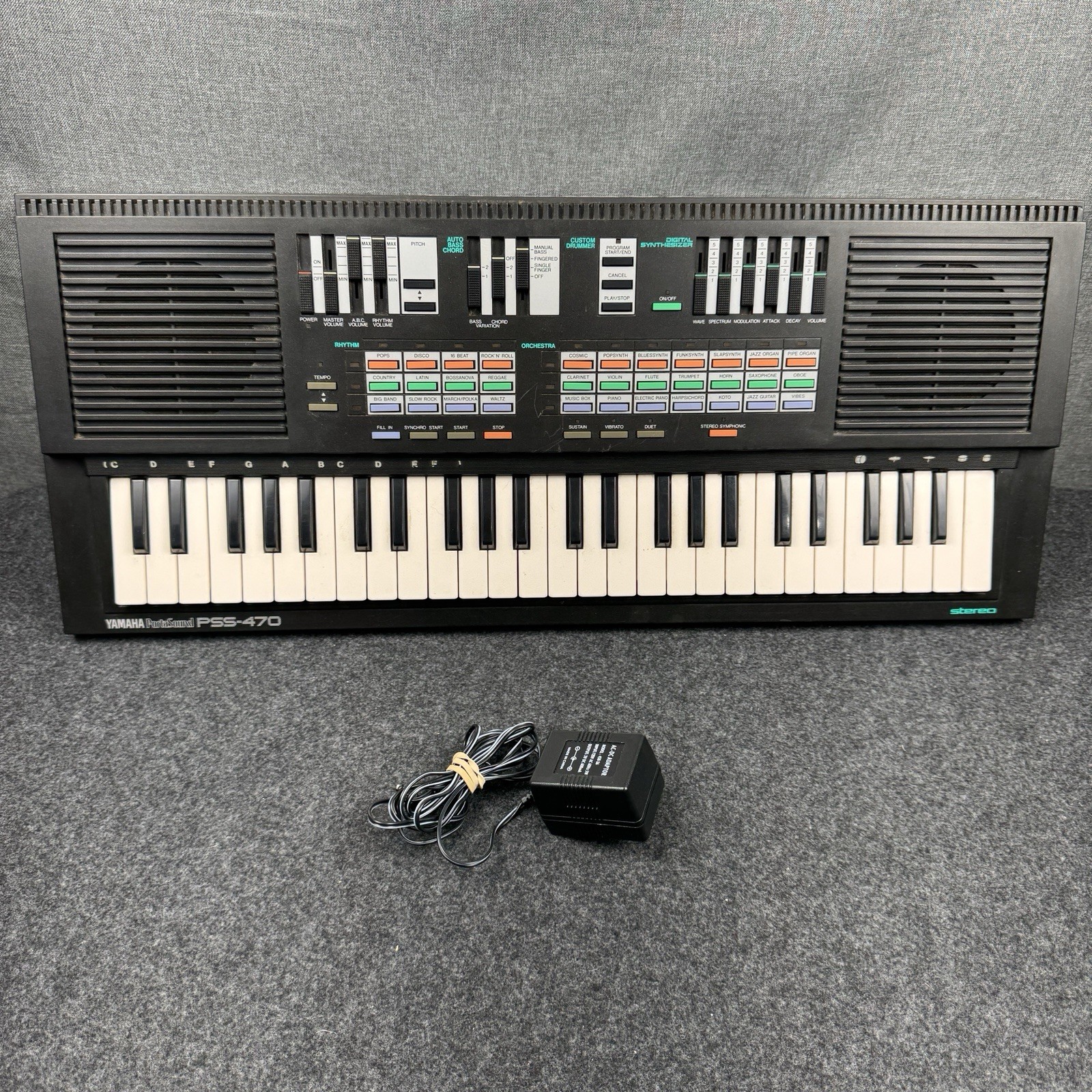 Yamaha Portasound PSS-470 Electric Keyboard - Tested - Needs Cleaned - Read