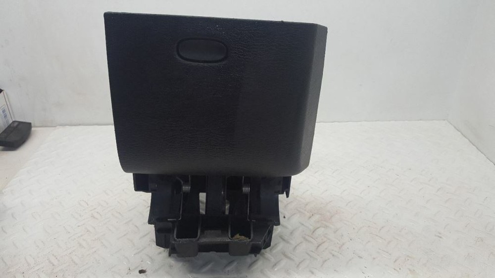 RAM2500 2005 Console Rear Center Console Cup Holders