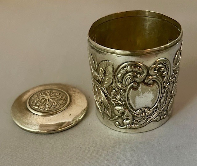 STERLING SILVER REP0USSE CYLINDRICAL BOX