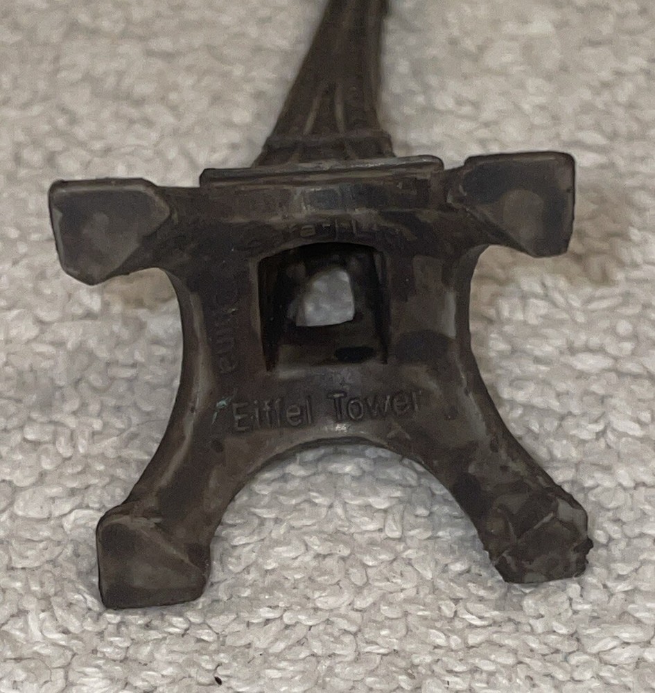 Safari Ltd Eifell Tower Figurine