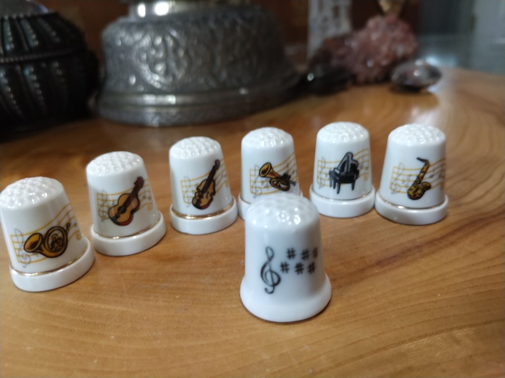 7 vintage ceramic musical instruments thimbles