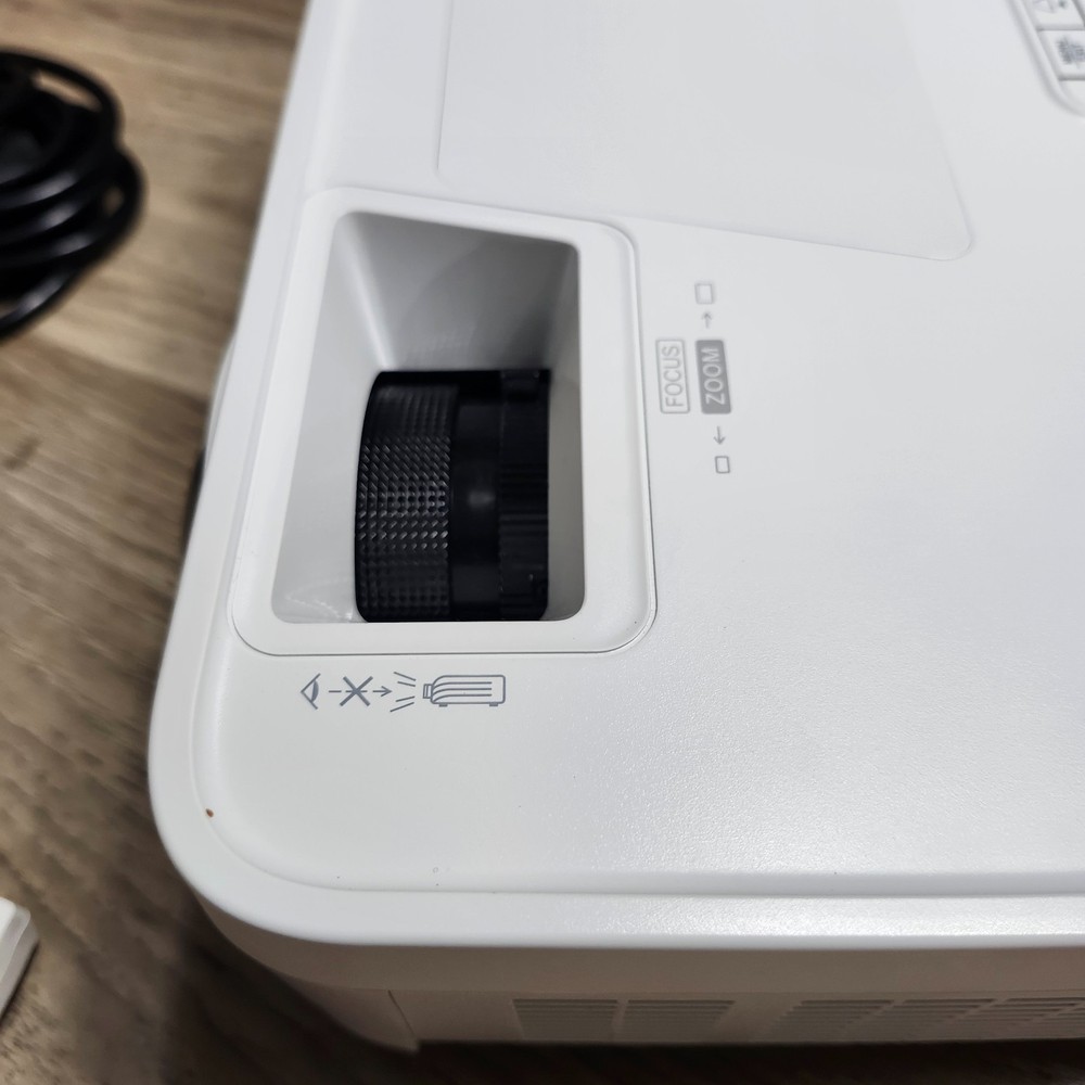 ViewSonic PG706HD Full HD 1080P DLP Projector + Remote