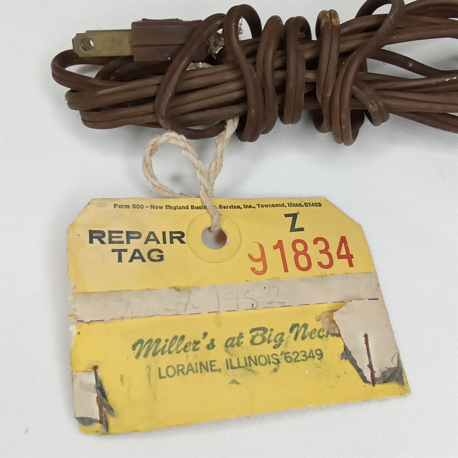 Mid Century Modern AM Radio Admiral Winston Model Y3027A Brown Made In USA 1950s