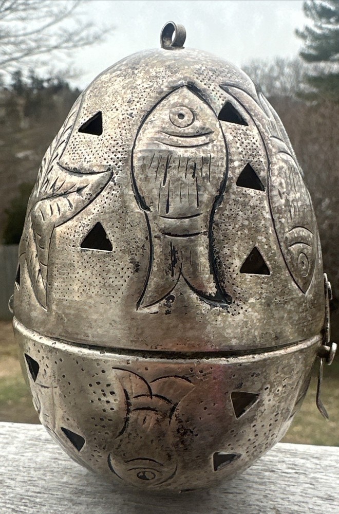 Vintage Silver Plated Metal Hinged Fragrance Scent Incense Potpourri Ball 4”