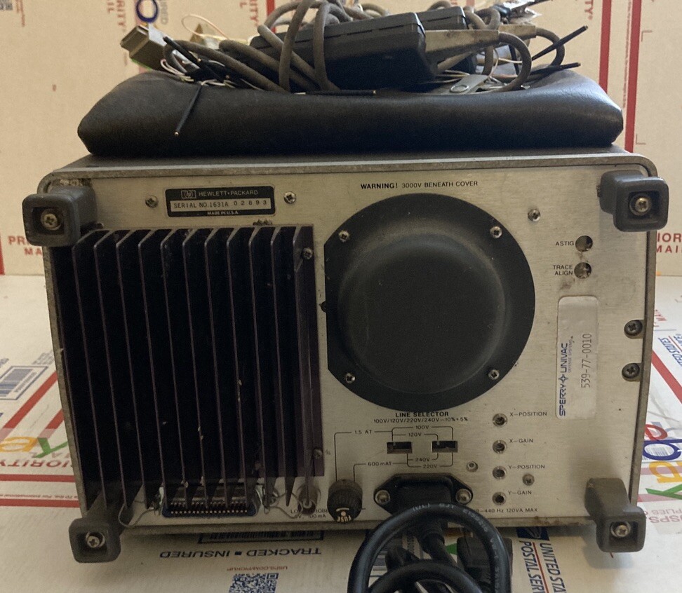 UNTESTED - AS-IS - HP 1600A Logic State Analyzer W/ 4x OEM HP Data Probes