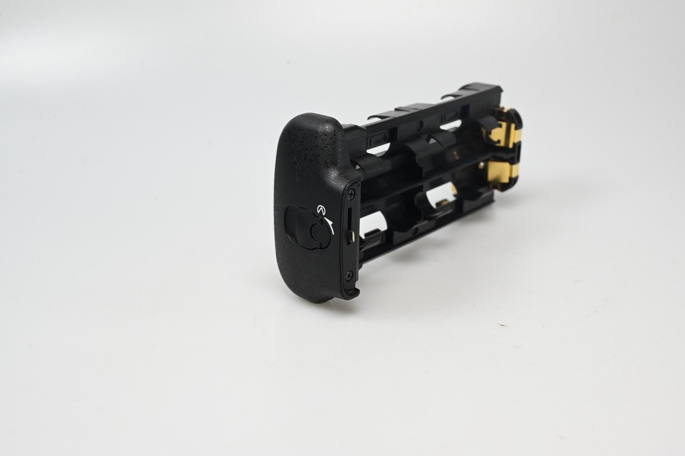 Nikon MS-D10 AA Battery Holder #G907