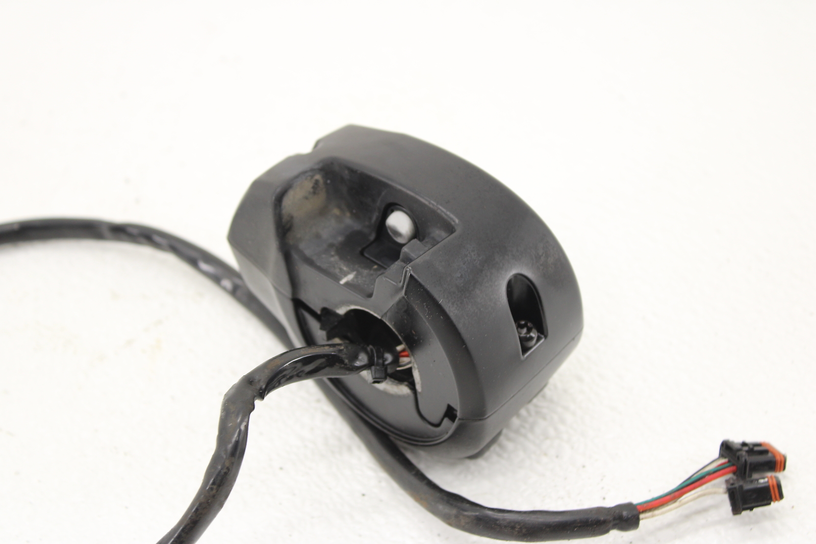 2016-2018 Harley Davidson Touring Road Electra Street Right Control Switch Pack