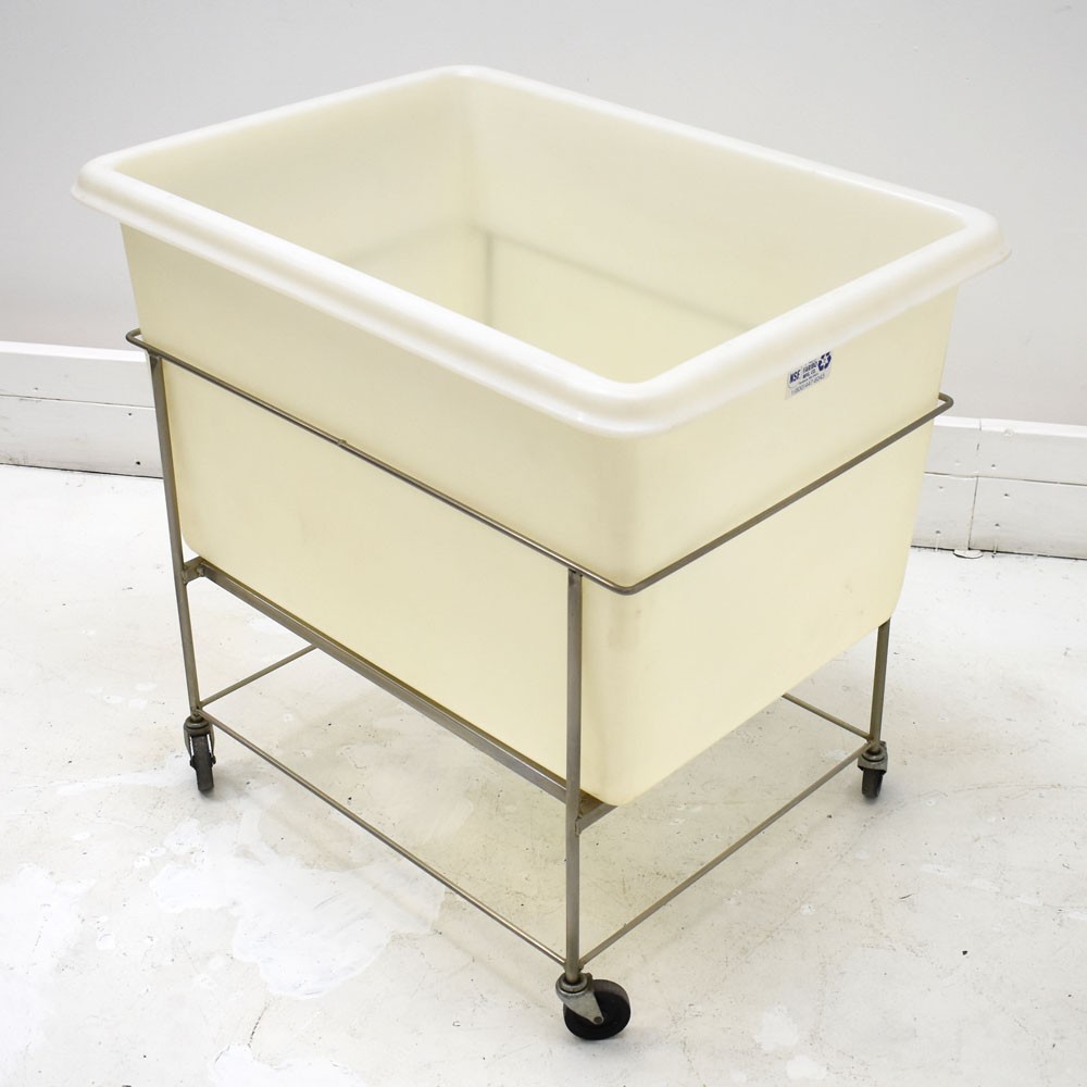 Faribo P425 Rectangular Mobile Bin 54 Gal Tank USDA/NSF w/Rolling Frame Assembly