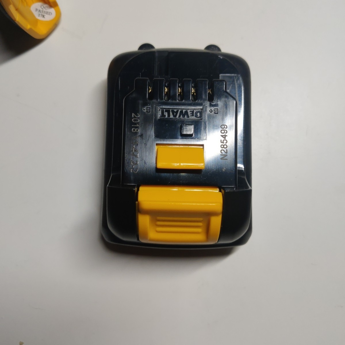 DeWalt DCT414S1 12V MAX Lithium-Ion Cordless Infrared Thermometer w/ Battery