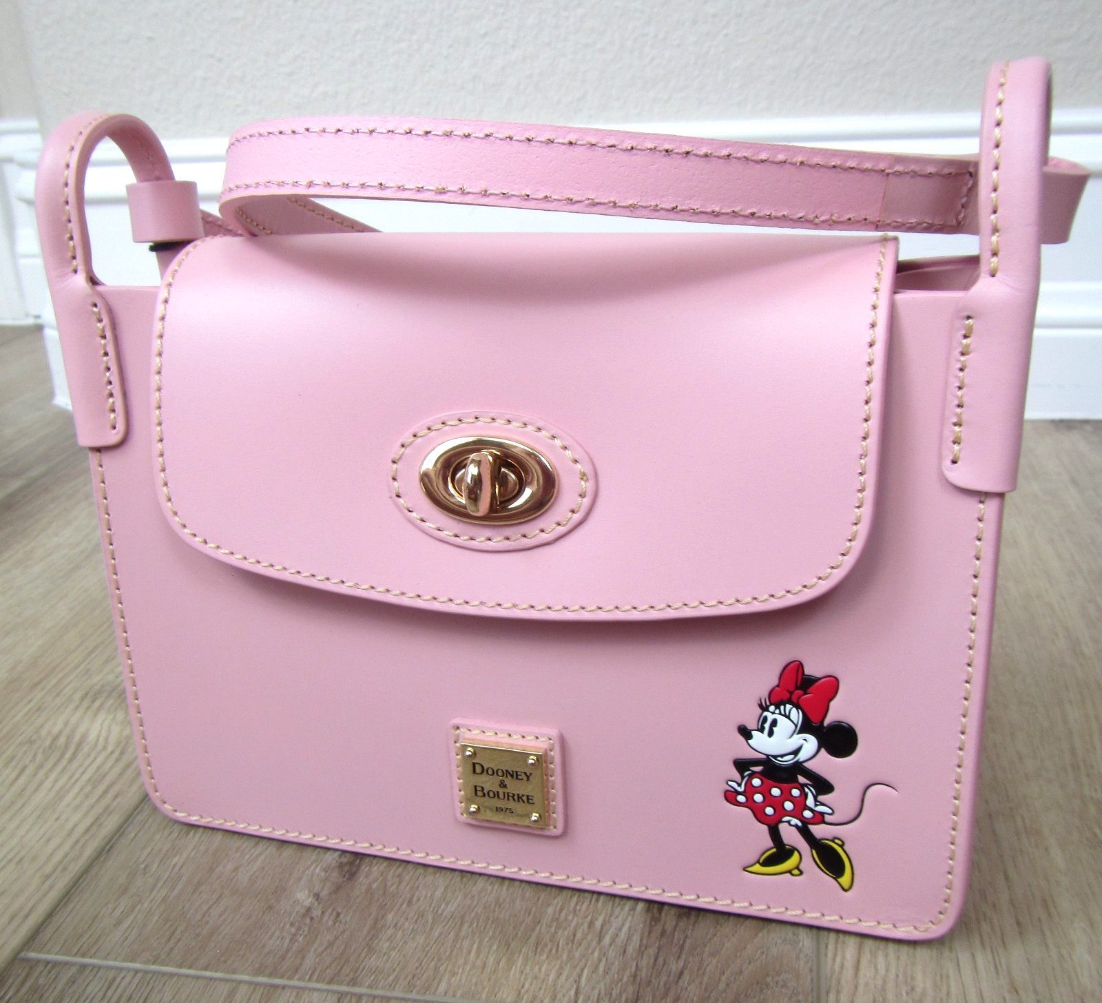 NEW DISNEY PARKS DOONEY & BOURKE PINK MINNIE MOUSE BAG PURSE CROSSBODY VALENTINE