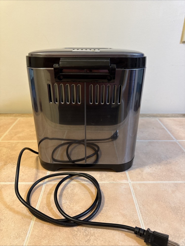 Frigidaire EBRM100 2LB Stainless Steel Bread Maker 15 Programs LCD Display