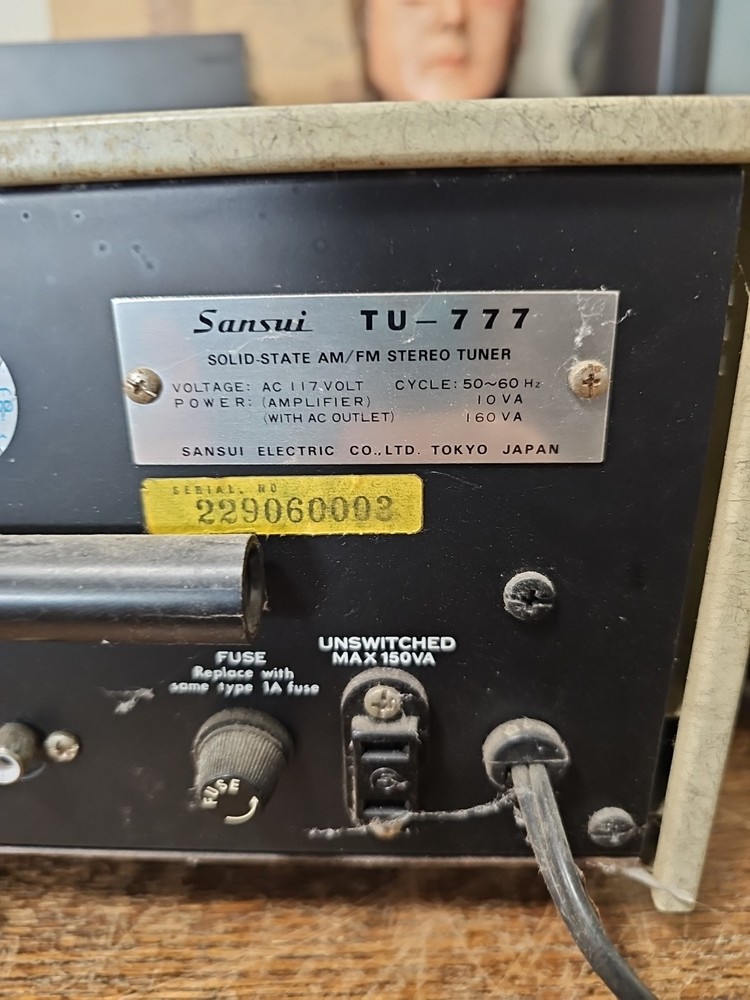 SANSUI TU-777 Solid State Stereophonic Tuner
