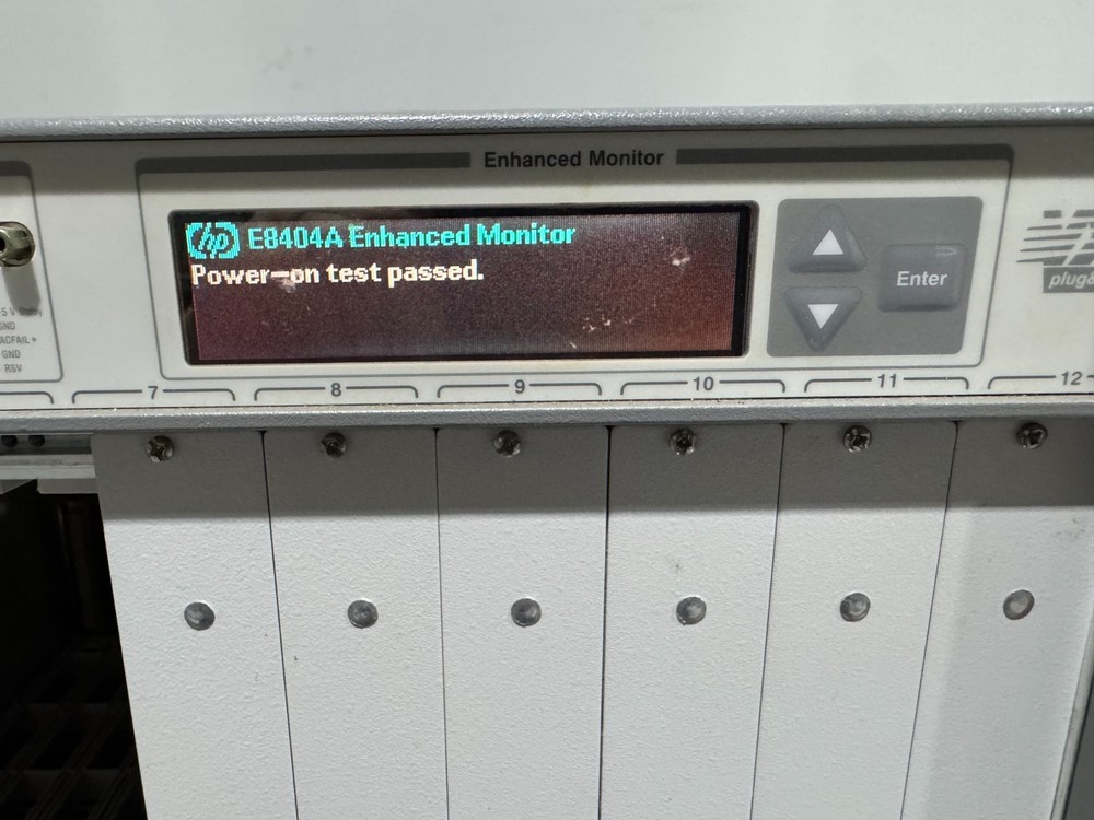 Agilent / Keysight E8404A C-Size VXI Mainframe, 13-Slot