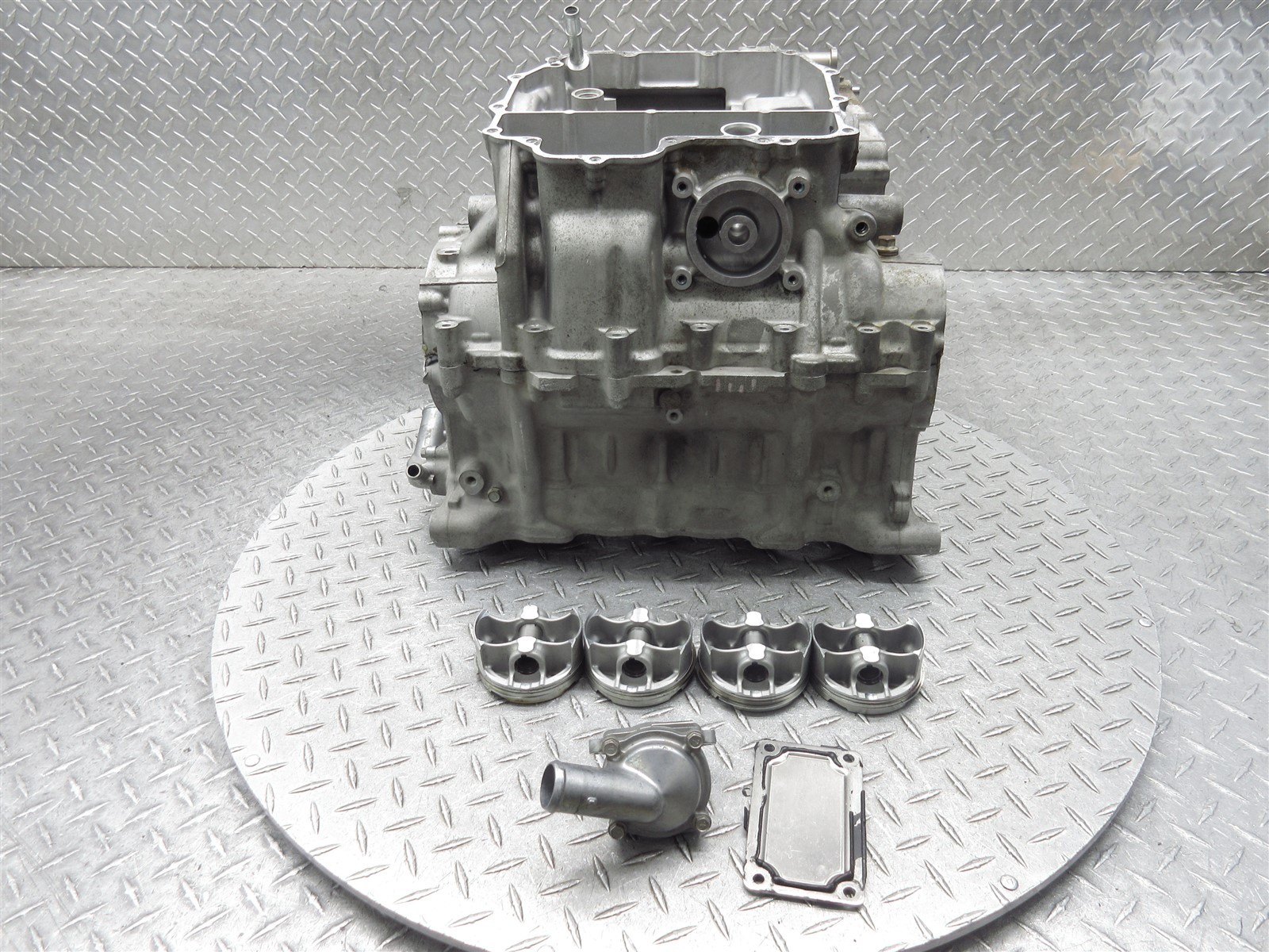 2011 11-15 Kawasaki ZX10R ZX1000 ZX1000D ZX10 Crankcase Engine Block Piston Lot