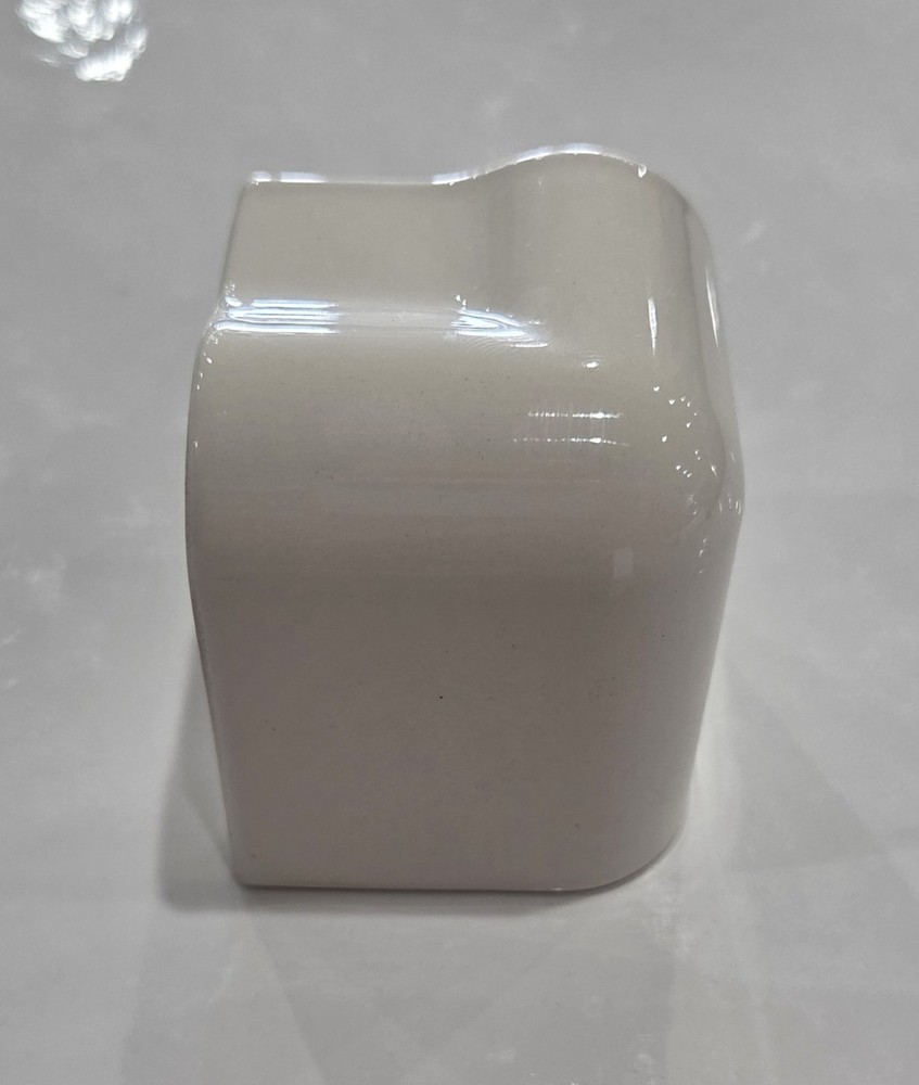Glossy Biscuit/Almond/Bone V Cap Corner Ceramic Tile Countertop