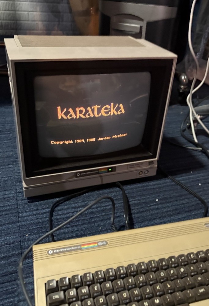 VINTAGE Commodore 64 complete system, Drive, Games, modem Fully tested working