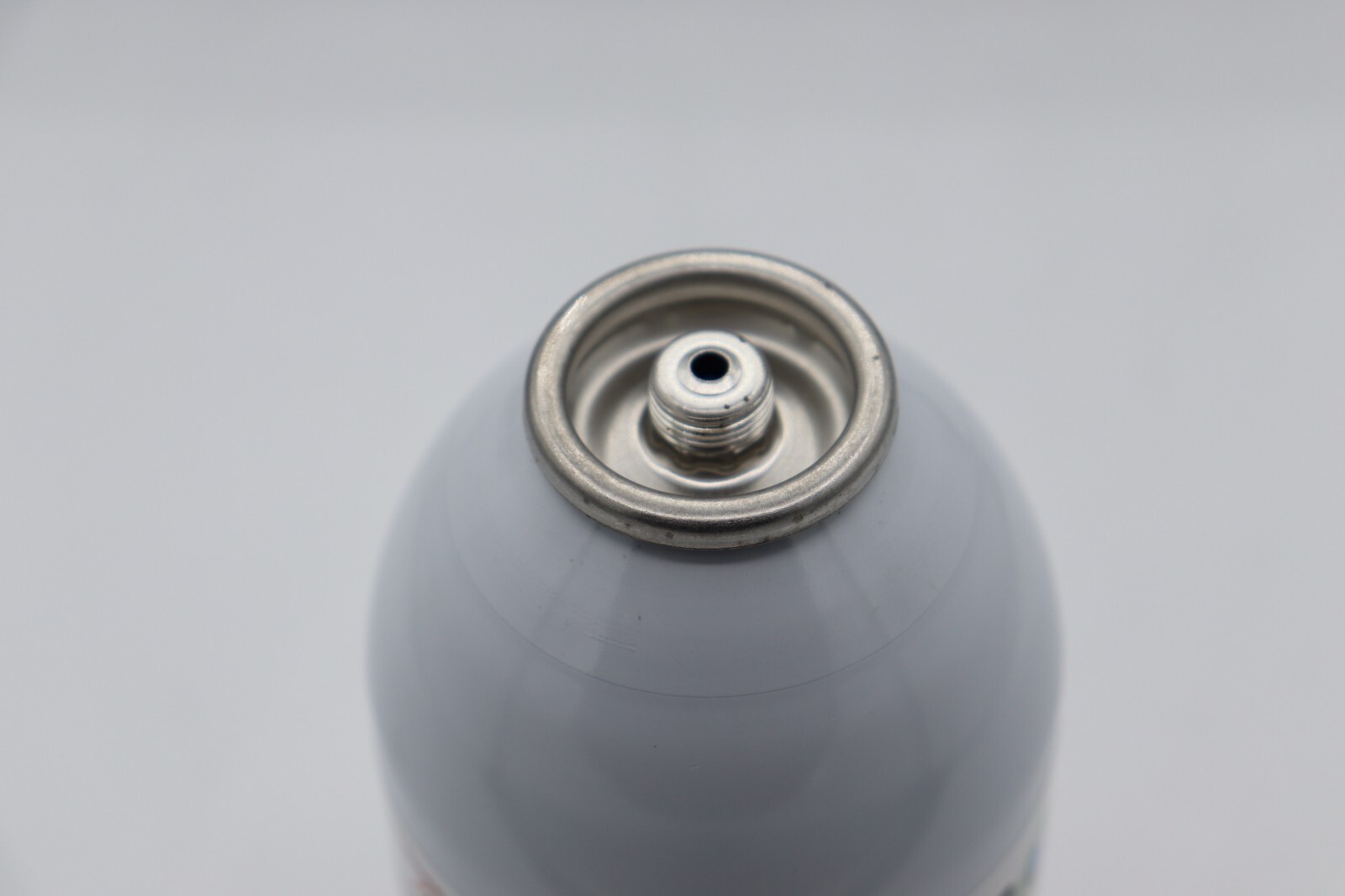 Enviro-Safe R-600a Refrigerant with 7/16" Self Sealing K28 6 oz, 6 cans w/tap