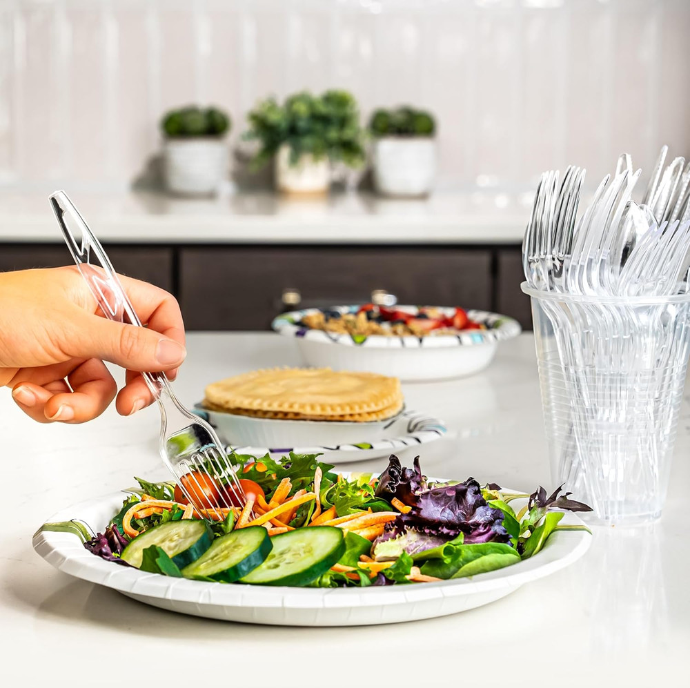 Basics Disposable Clear Plastic Forks, Premium Quality, 100 Count, Large Pack
