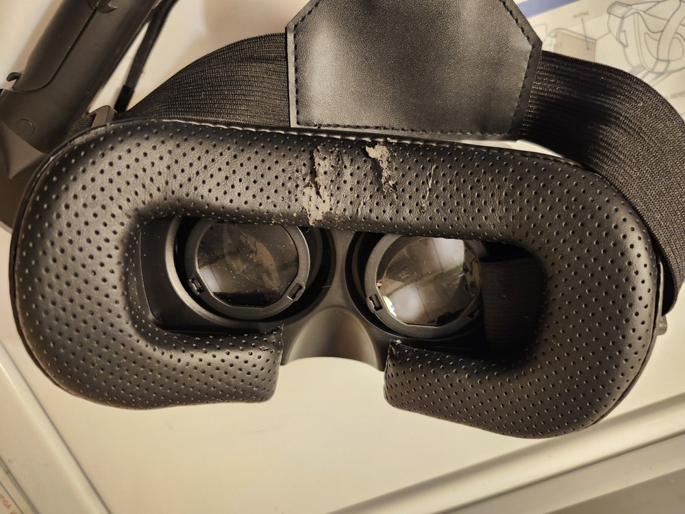 VRSE Batman Virtual Reality Set With Box