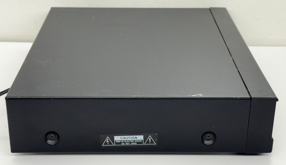 Vintage Realistic CD-1700 Compact Disc Digital Audio Player Black UNTESTED READ