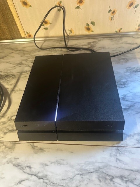 Sony PlayStation 4 (500GB) Console + Controller, Cables - Tested & Working